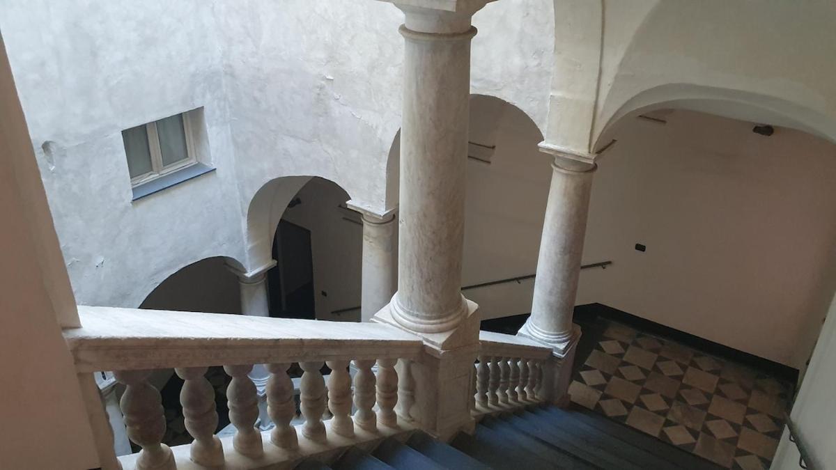 Unique Palazzo In Palazzo Sopranis Apartment